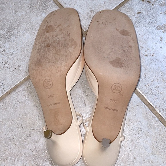 Rare Vintage Chanel Heels - Picture 6 of 8